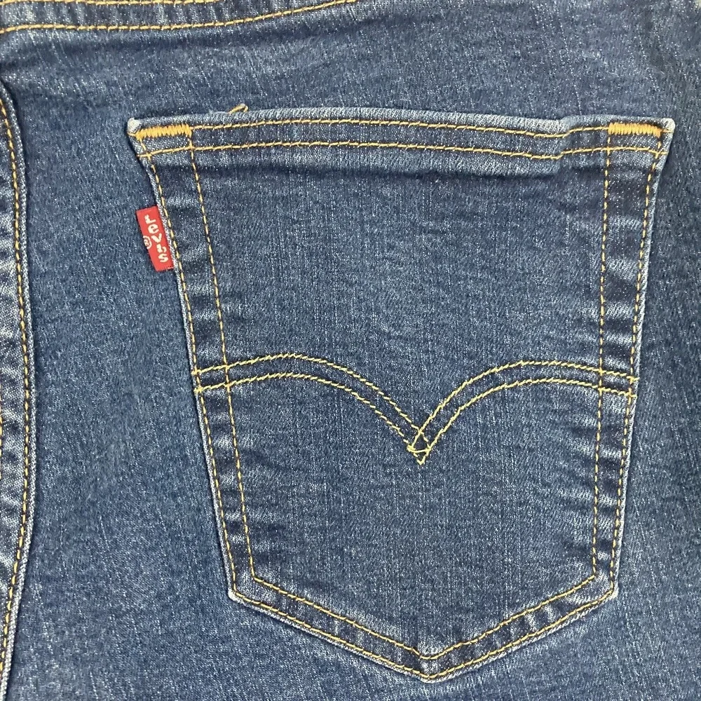 Levis these levi
